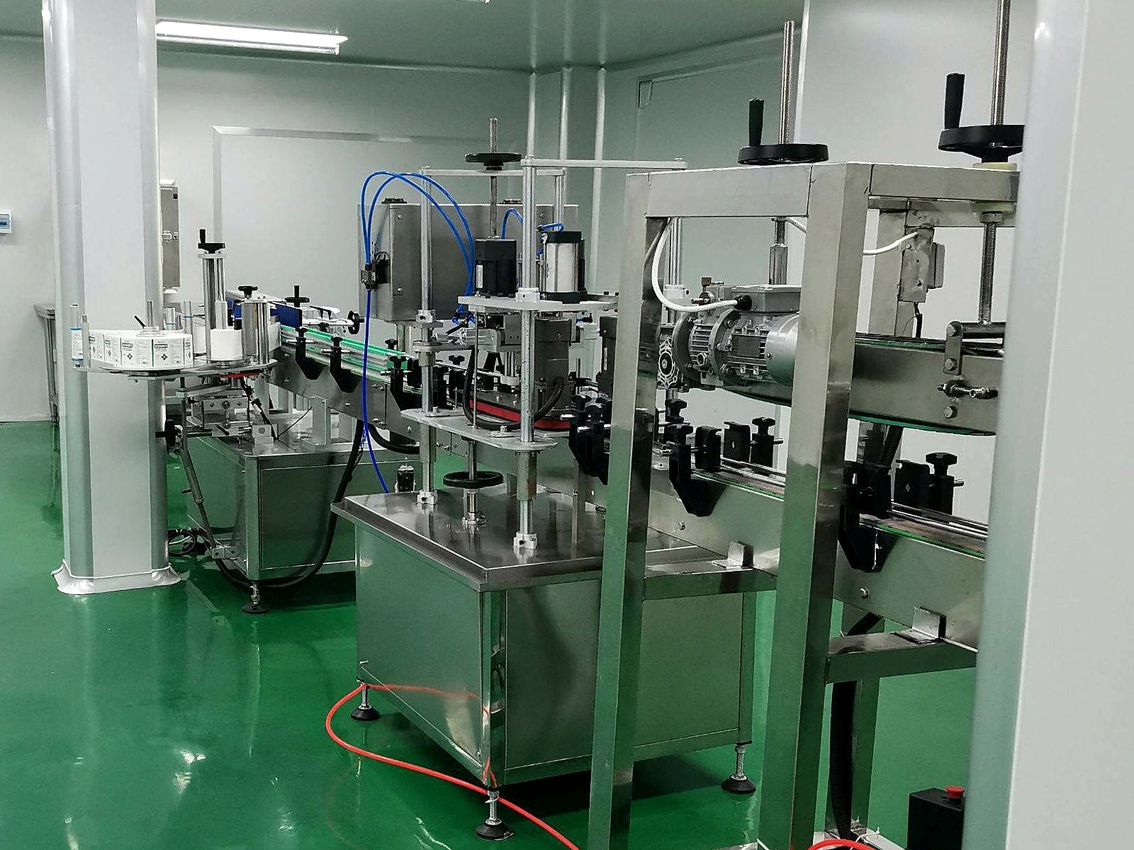 Filling and packing line